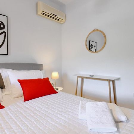 Amazing 2 Bedroom Apartment Overlooking The Marina Of Vourkari Экстерьер фото